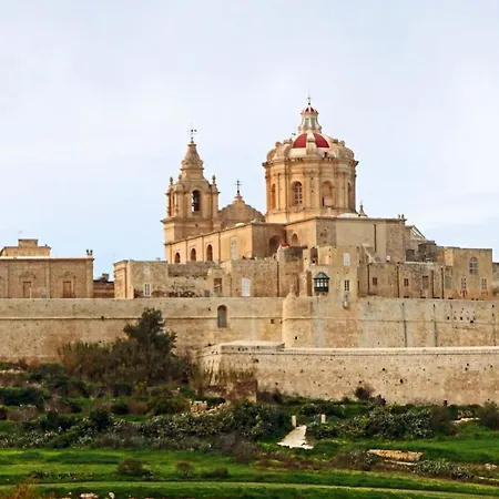Manoel De Vilhena Apartment *