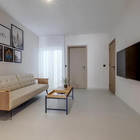 Manoel De Vilhena By Buena Vista Gzira