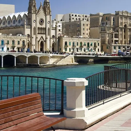 Manoel De Vilhena Apartment *